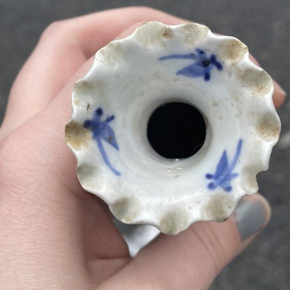 Antique Japanese Porcelain Hand Painted Blue White Ruffle Rimmed Vase Meiji 19th - Picture 4 of 14